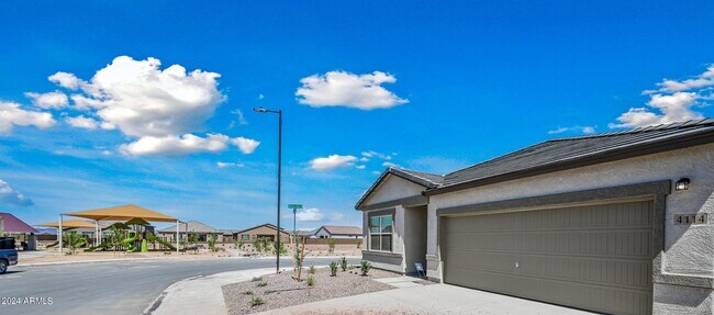 Building Photo - 4114 E Reynolds Dr
