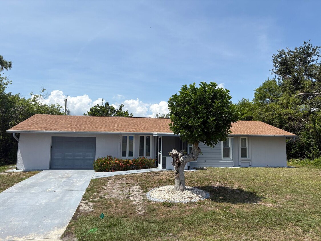 Foto principal - 22380 Nyack Ave