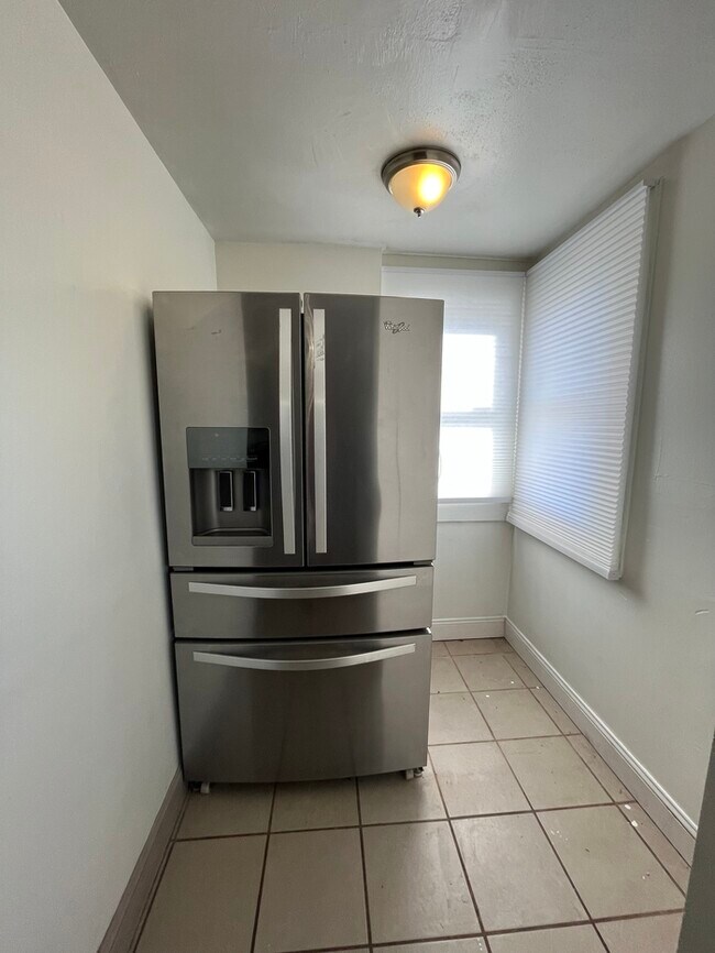 Foto del edificio - 4639 Adkins Ave