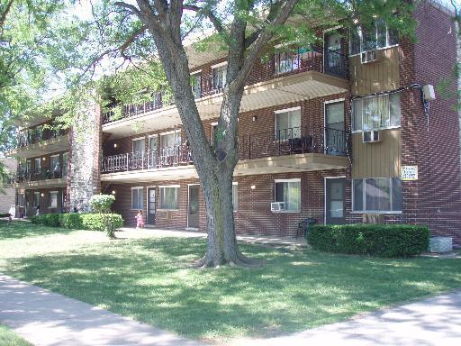 Primary Photo - 2040 N Pine St