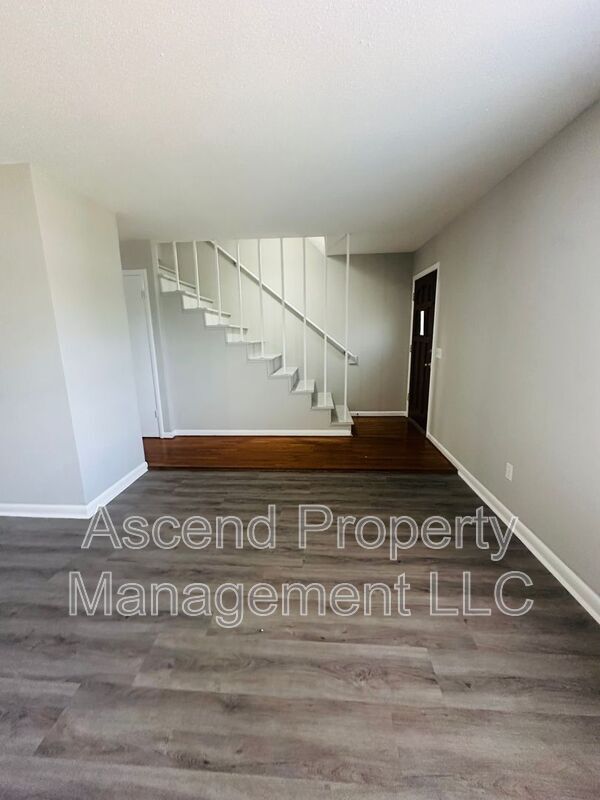 Foto del edificio - 4651 Cary Ln