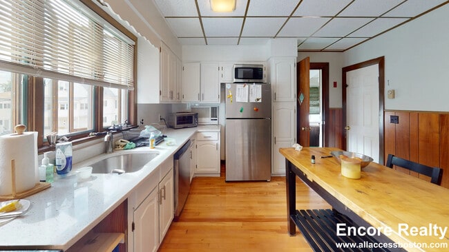 Building Photo - 60-62 Pinkert St