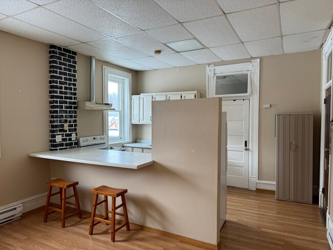 Building Photo - 104 N Water St