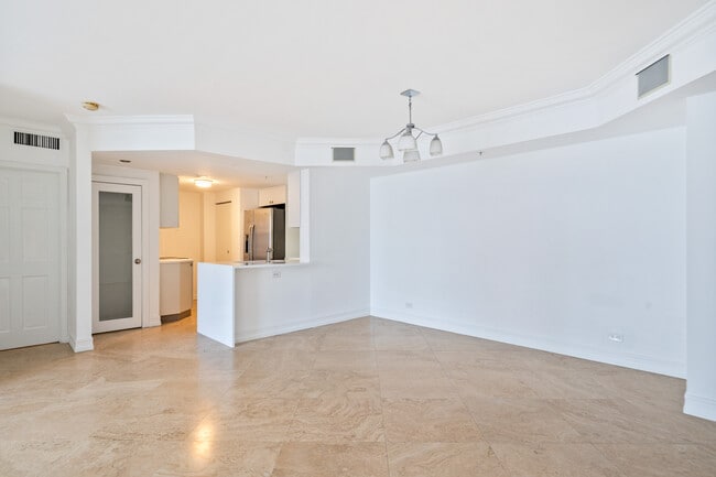 Building Photo - 701 Brickell Key Blvd