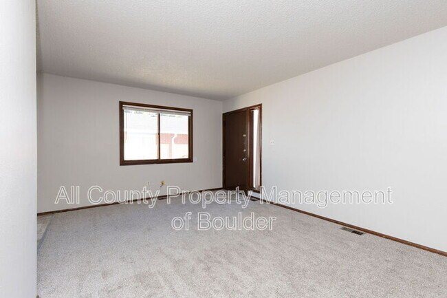 Foto del edificio - 2330 Wedgewood Ave