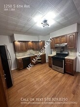 Building Photo - 1250 S 6th Ave