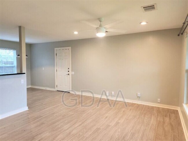 Building Photo - 5308 Overbrook Dr