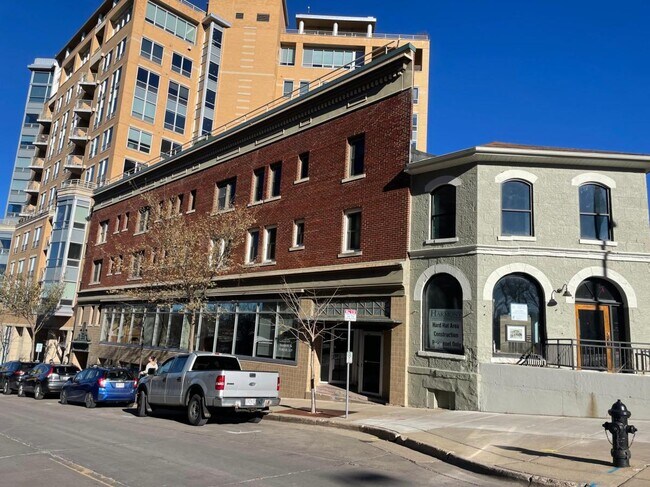 Building Photo - 111 N Hamilton St