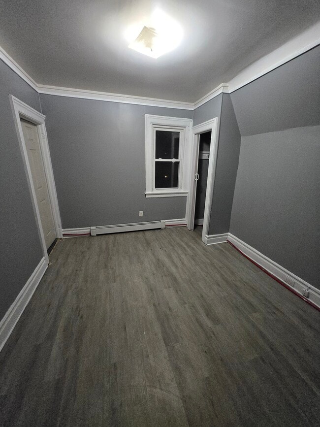 Building Photo - 8 Farley Ave