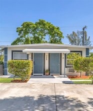 Building Photo - 750 NW 17th Terrace