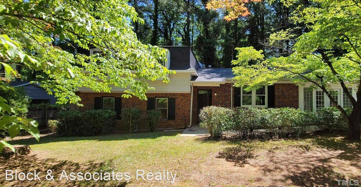 Primary Photo - 4 br, 2.5 bath House - 710 N Harrison Ave