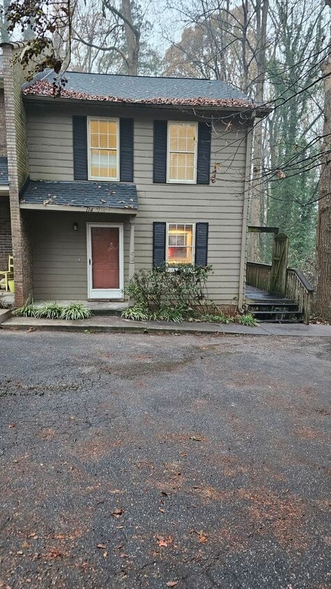 CHARMING 2 BEDROOM TOWNHOME-1/2 MILE FROM ... - CHARMING 2 BEDROOM TOWNHOME-1/2 MILE FROM ...