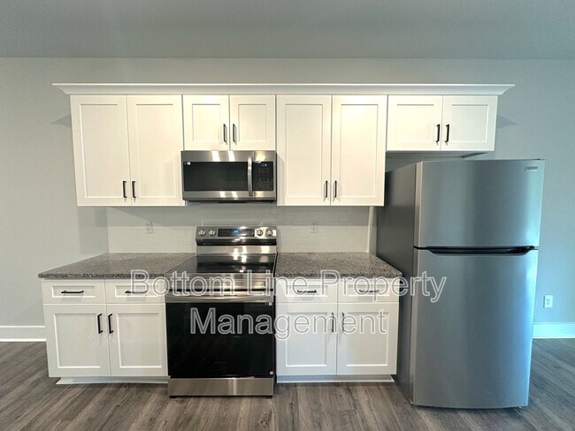 Building Photo - 3814 Starmount Ave