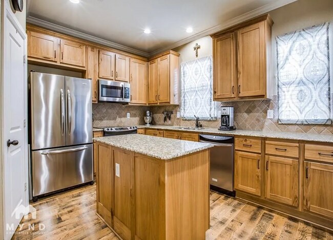 Foto del edificio - 3014 Carmel St