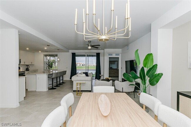 Foto del edificio - 5661 Melbourne Ct