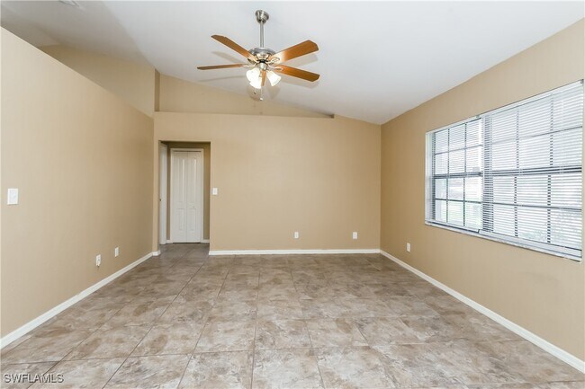 Foto del edificio - 18359 Hawthorne Rd
