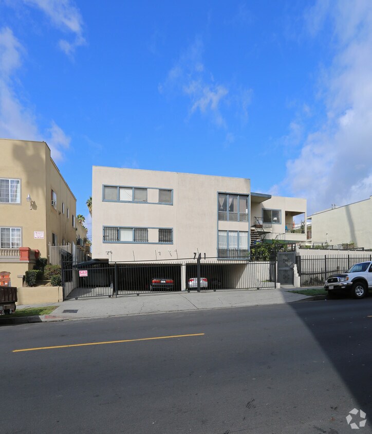 Foto del edificio - 741 S New Hampshire Ave