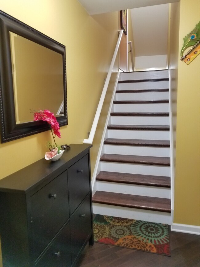 400 Brook Meadow Dr, Mechanicsburg, PA 17050 Townhome Rentals in