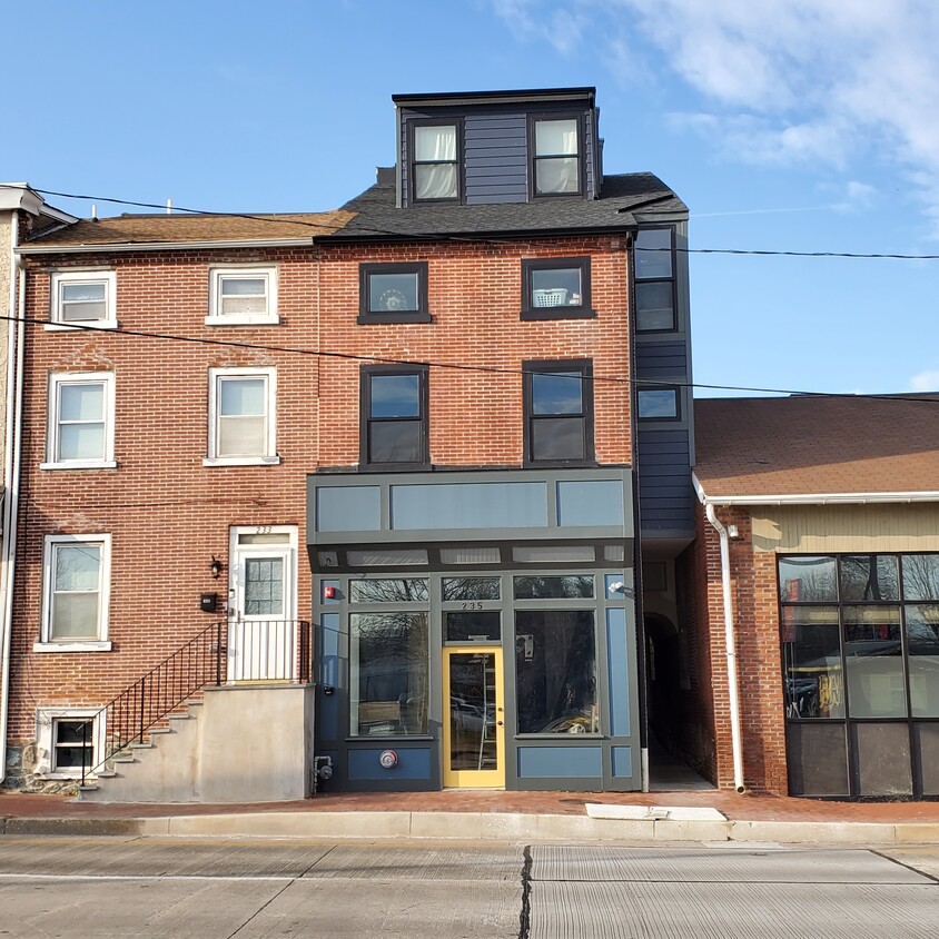 Front facade - 235 E Market St