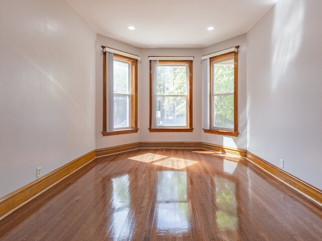 Foto del edificio - 2624 W Walton St
