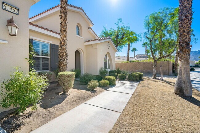 Building Photo - 61462 Sapphire Ln