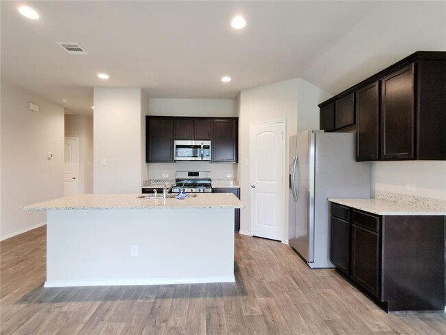 Building Photo - 4103 Peek Rd