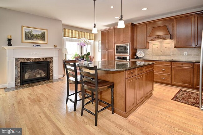 Building Photo - 2702 Pembsly Dr