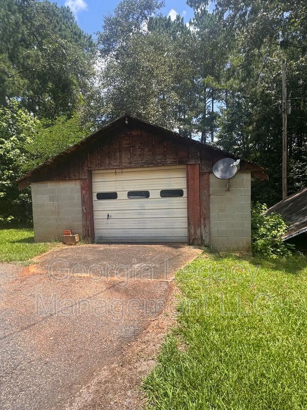 Foto del edificio - 2116 Ila Rd
