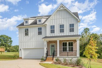 Building Photo - 1807 Country Club Rd