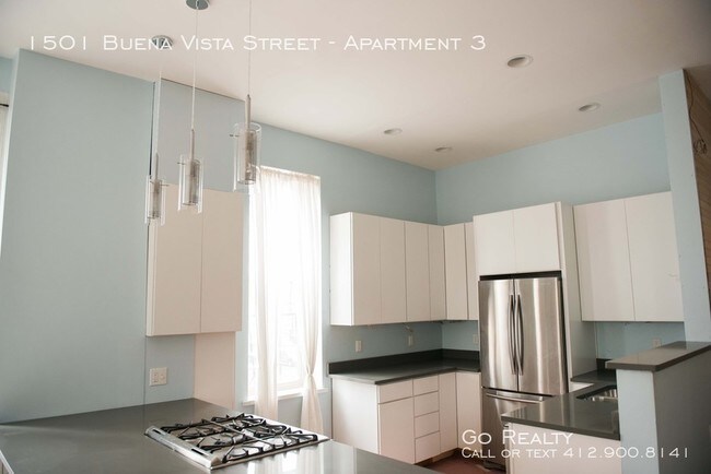 Building Photo - 1501 Buena Vista St