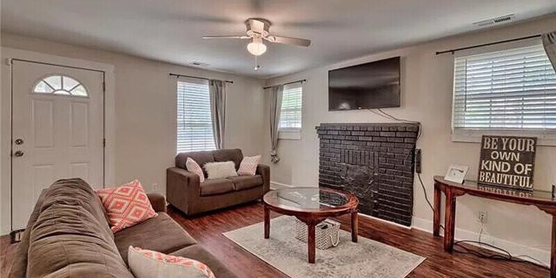 Primary Photo - Rooms for rent in Charlotte