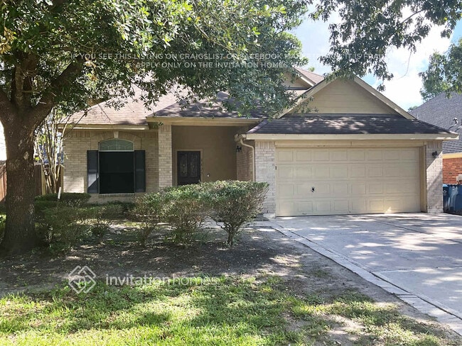 Building Photo - 8619 Discus Dr
