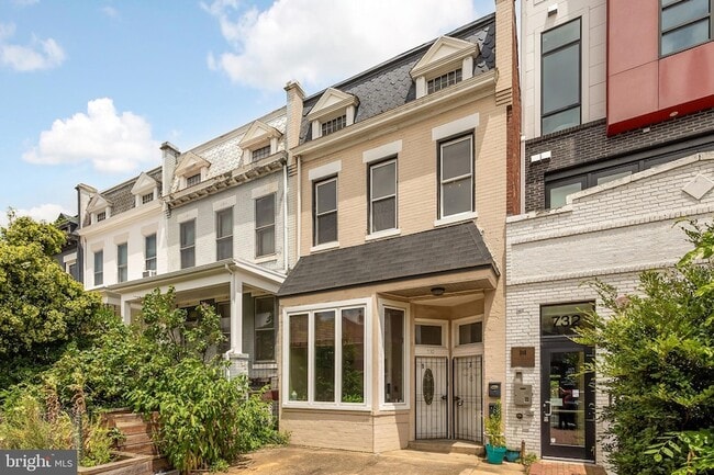 Photo - 730 15th St SE Townhome