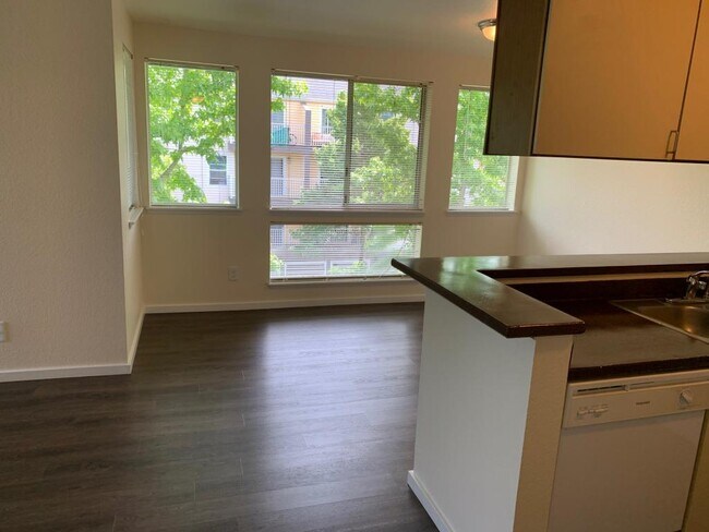 Foto del edificio - Pinehurst West - 2 bedrooms