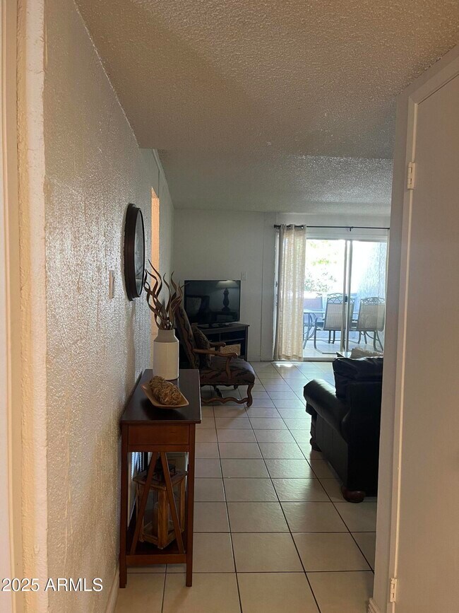 Foto del edificio - 3313 N 68th St