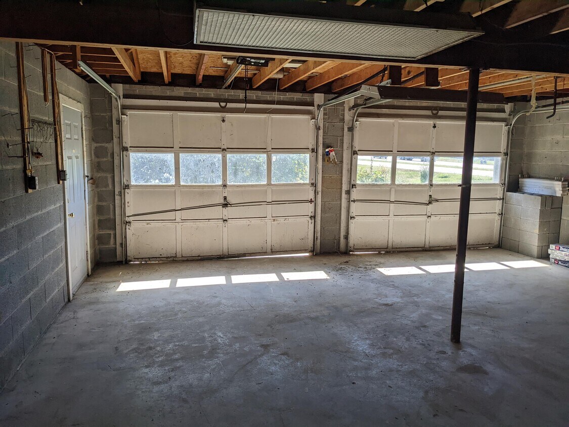Foto principal - 8363 Winchester Rd