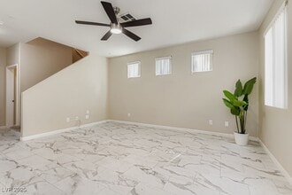 Building Photo - 9519 W Wooded Heights Ave