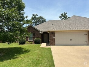 Building Photo - 4085 Stonebridge Dr