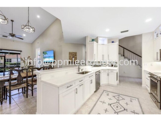 Building Photo - 3/2.5 Townhouse with den in Harbour Isle Y...