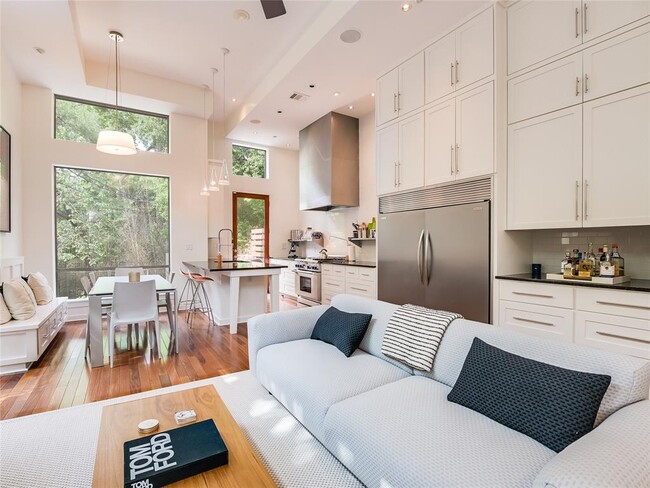 Foto del edificio - 1621 W 12th St