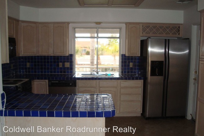 Foto del edificio - 3 br, 2 bath House - 72555 Larrea Ave