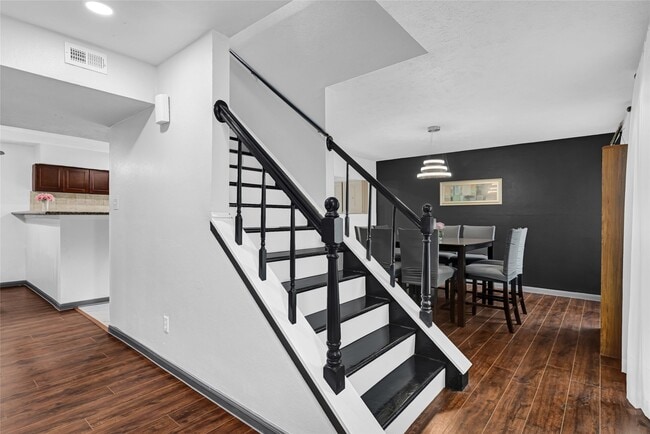 Building Photo - 2311 Chelsea Knoll Ln