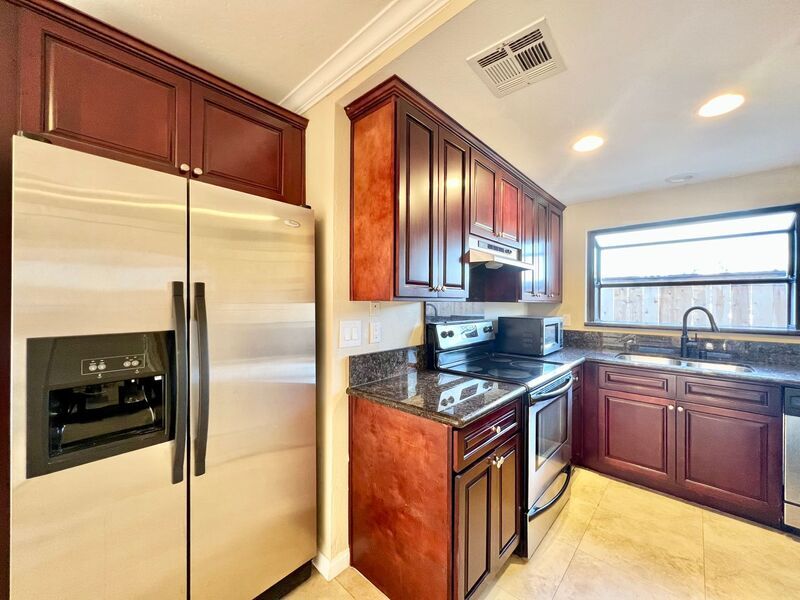 Foto principal - 4783 Hawley Blvd