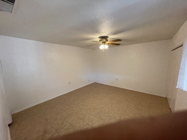 Building Photo - 608 Alicia Dr