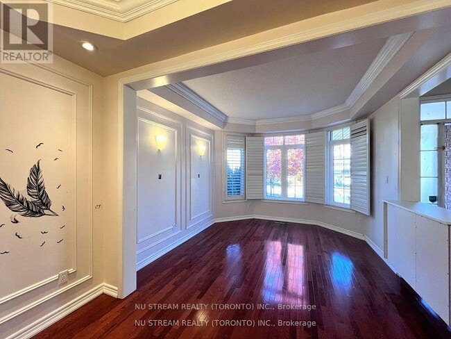 Building Photo - 5 Victoria Wood Ave