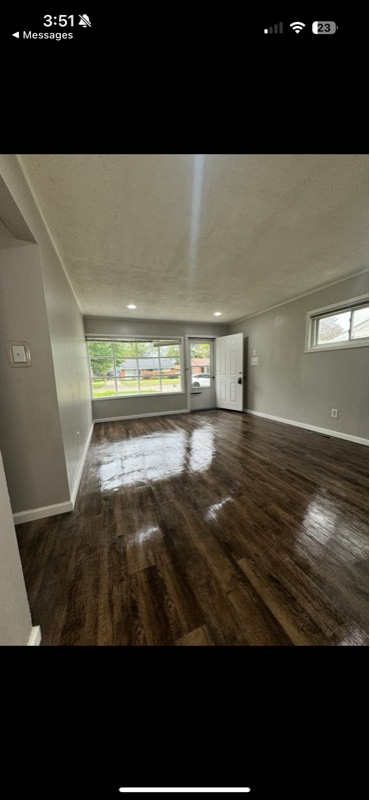 Building Photo - 11175 Edgemont Ave