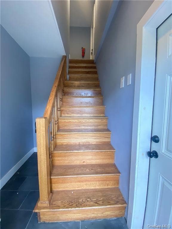 Building Photo - 27 Tobins Ln