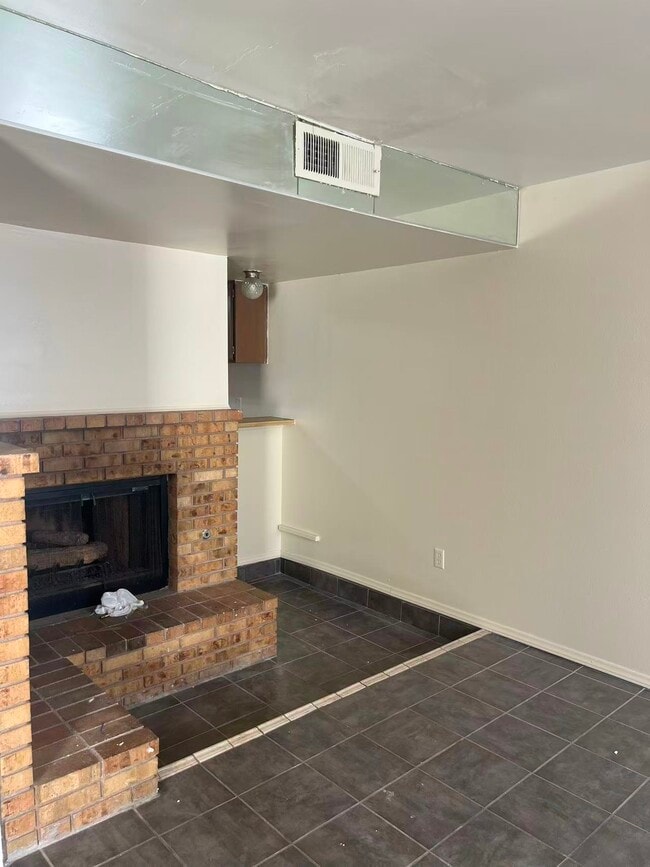 Building Photo - 2691 Aracatuba Ave