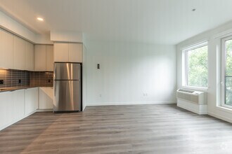 2BR, 2BA - 895SF - Amara
