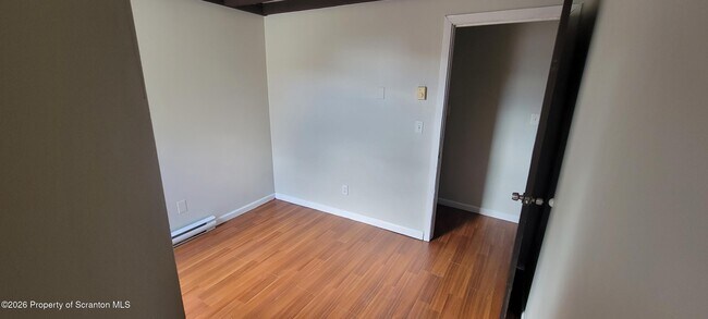 Foto del edificio - 1409 Monsey Ave